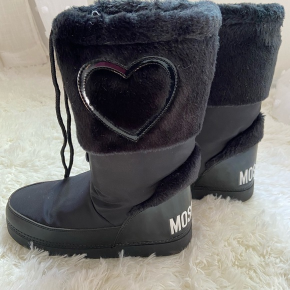 Moschino Snow Boots - Picture 5 of 6